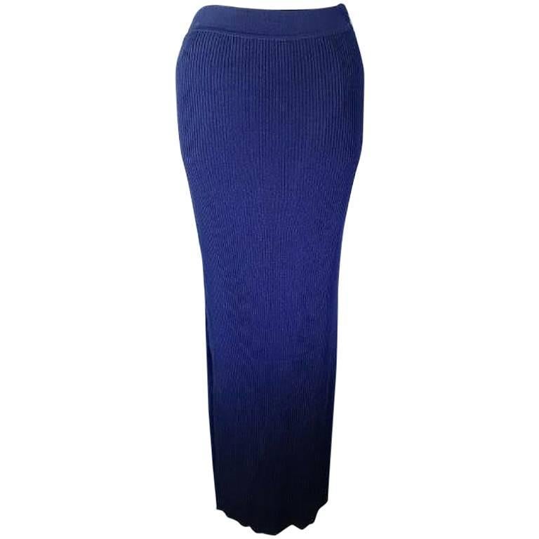 Vintage CHANEL navy knit long skirt with golden CC button. Classic look. For Sale