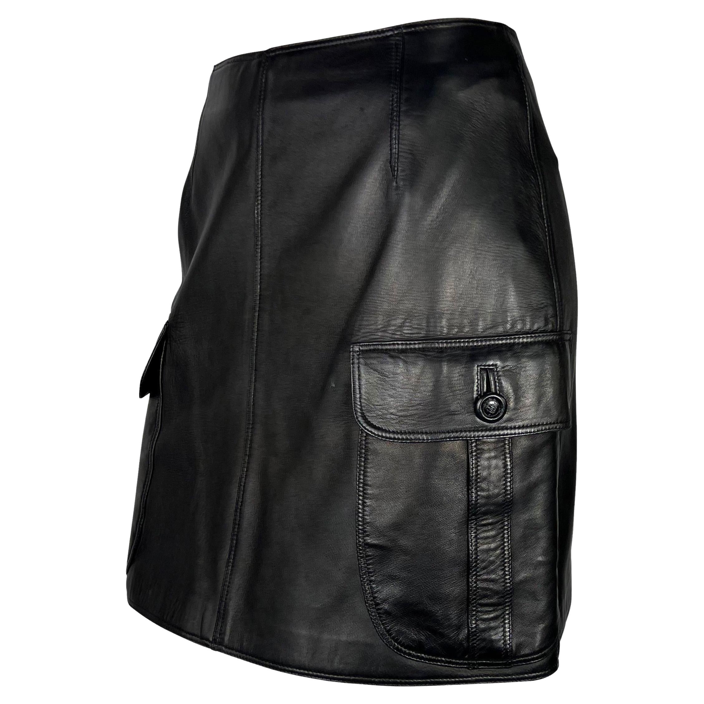 F/W 1996 Gianni Versace Runway Black Leather Medusa Pocket Mini Skirt For Sale