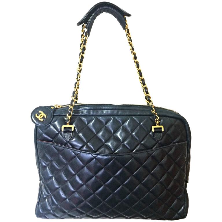 Vintage CHANEL black lambskin large classic bag with double golden chain  strap at 1stDibs