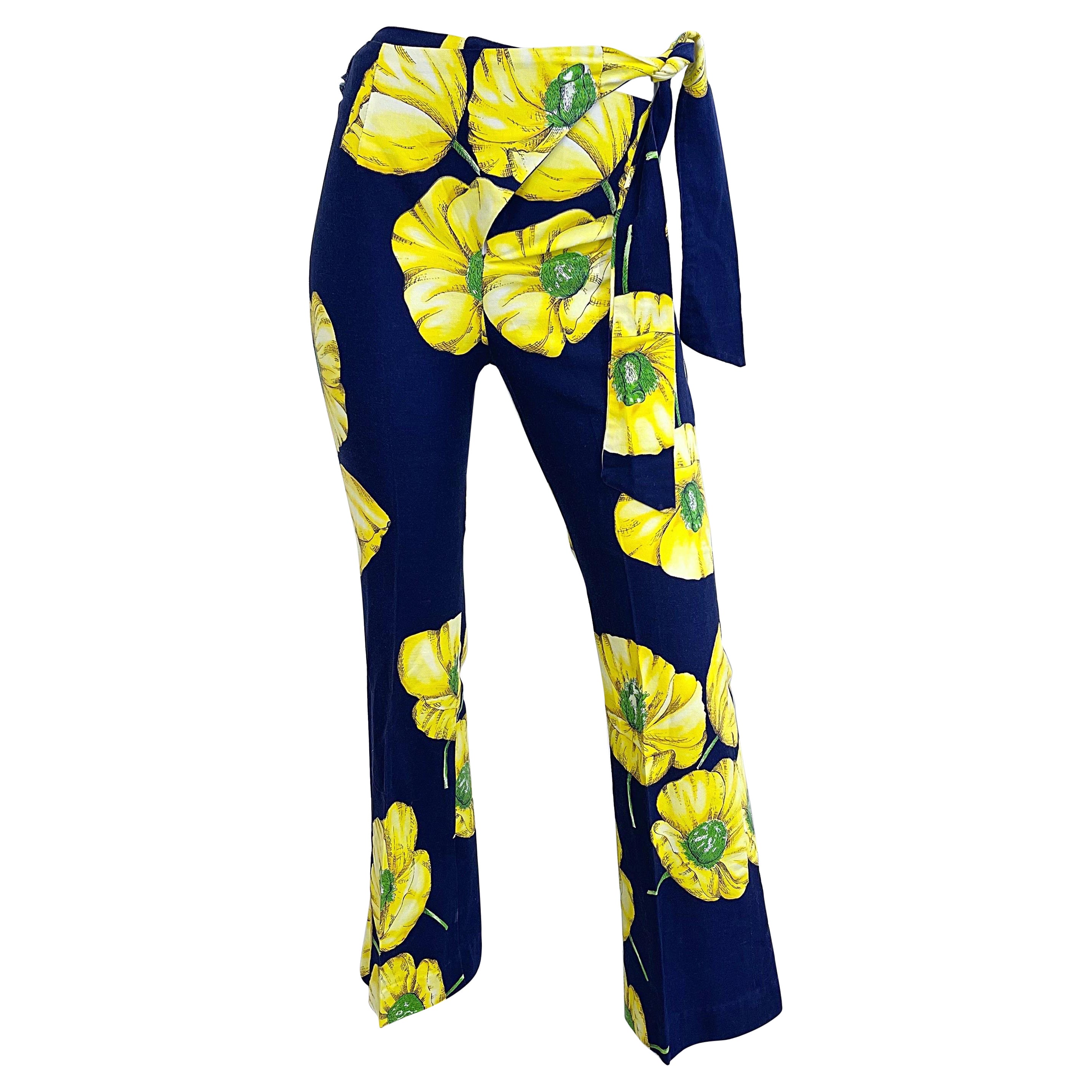1960s Charm of Hollywood Linen Cotton Mod Flower Print Navy Yellow Flare Pants For Sale
