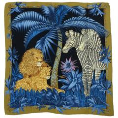 Vintage Ferragamo foulard en soie bleu jungle Lions & Zebras 1980s