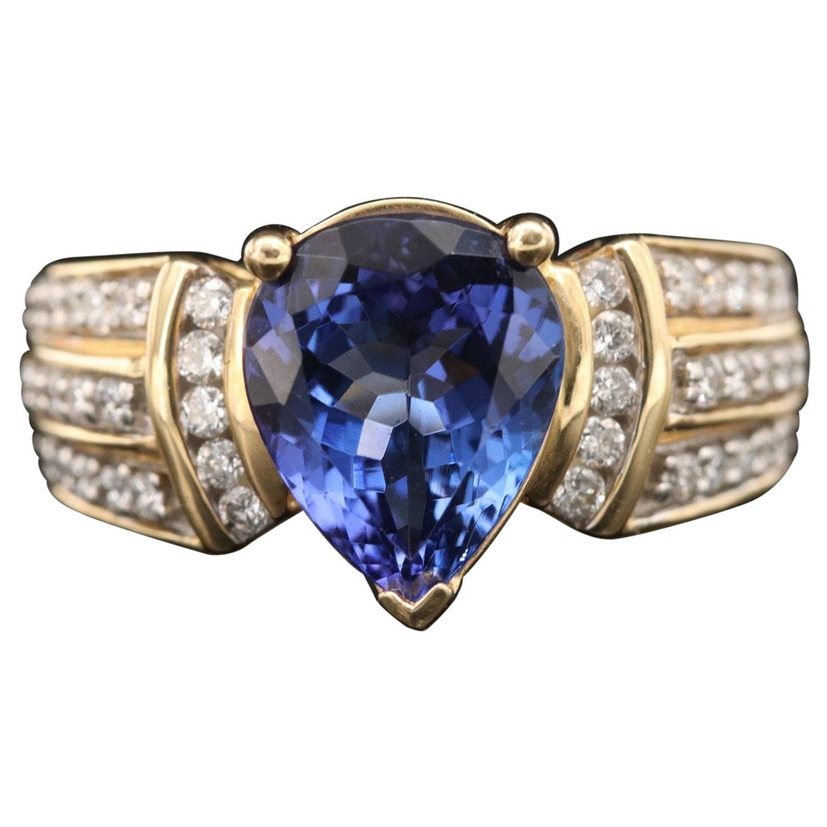 14K Yellow Gold 3.14 ctw Tanzanite and Diamond Ring Sz: 7.25 For Sale