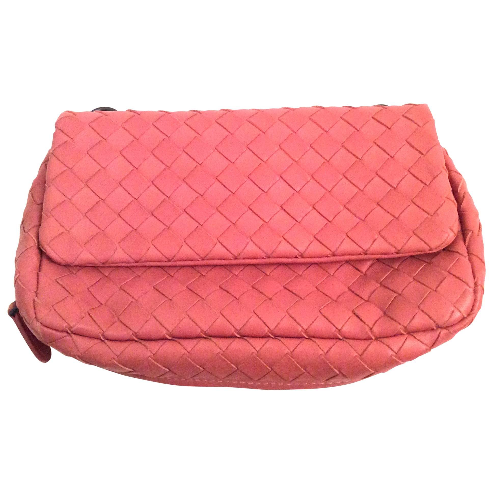 Women's New Bottega Veneta Crossbody / Messenger Bag - Pink For Sale