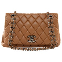 Chanel Gesteppte Karl Lagerfeld Lammfell-Tasche mit einer Klappe