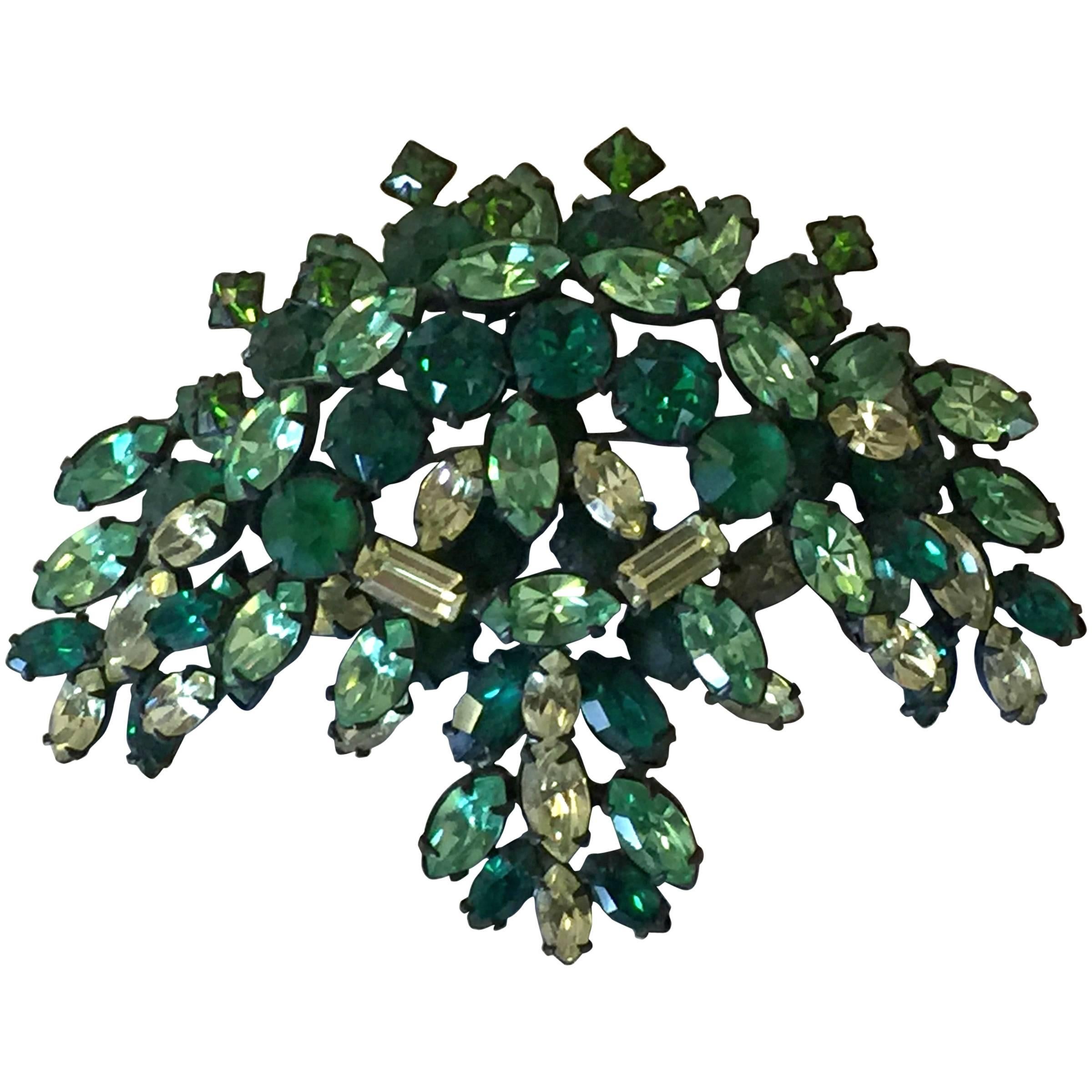 1950s SCHREINER Heraldic Style Open Work Foil back Rhinestone Brooch Pin For Sale