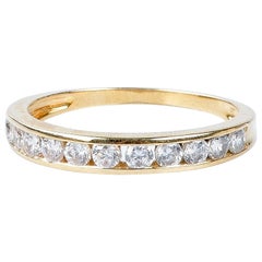 18 carat yellow gold ring