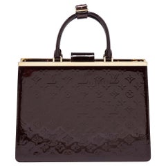 Louis Vuitton Louis Vuitton Amarante Monogrammierte Vernis Deesse GM Tasche
