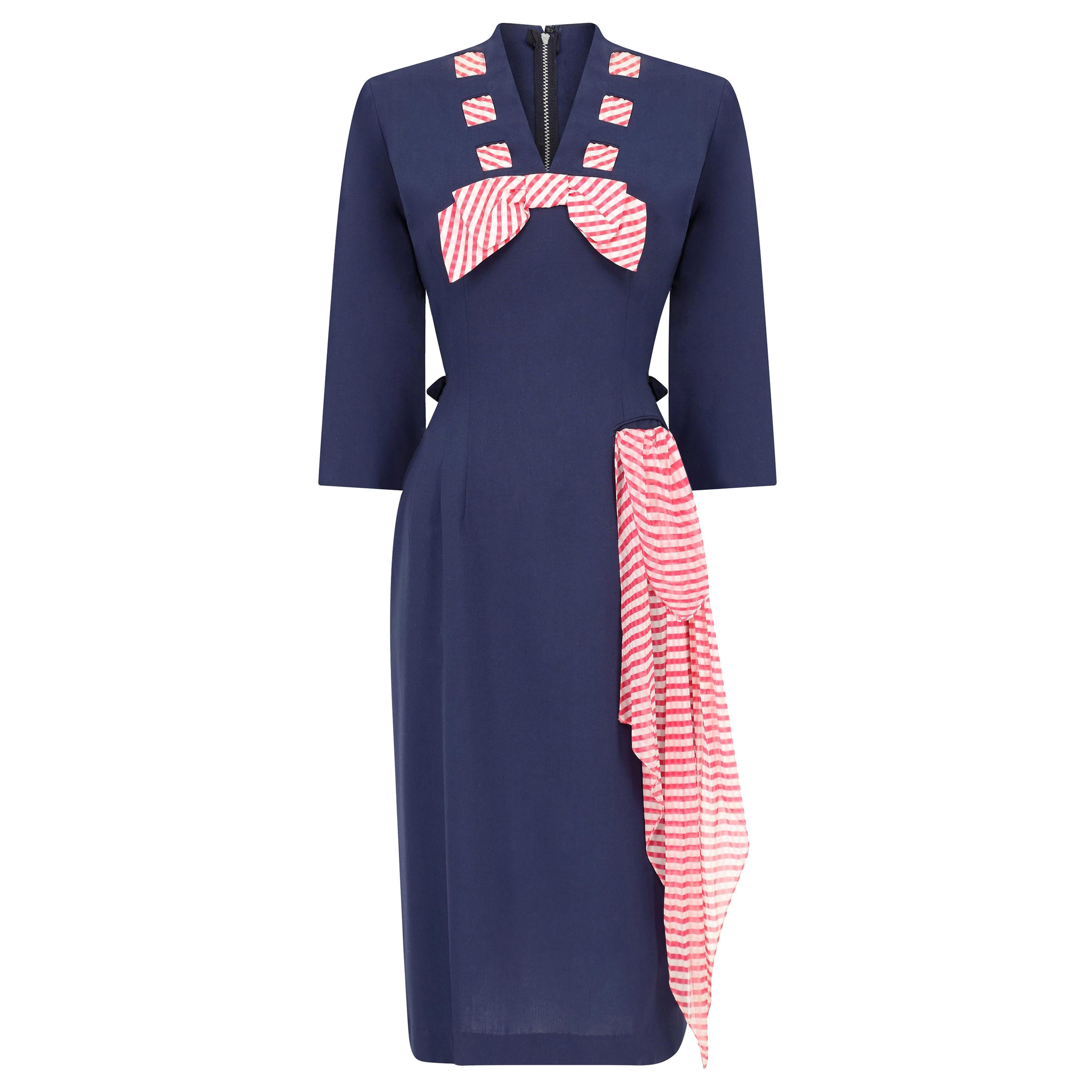 1940s Minx Mode Navy Patriotic Dress With Checkered Ribbon For Sale