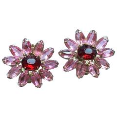 1960s Weiss Red and Pink Glass Clip-On Flower Earrings 3