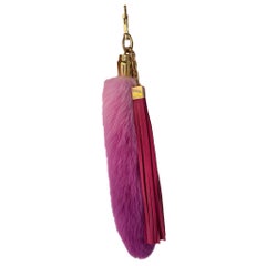 Louis Vuitton Fuchspelz-Charmband in Rosa