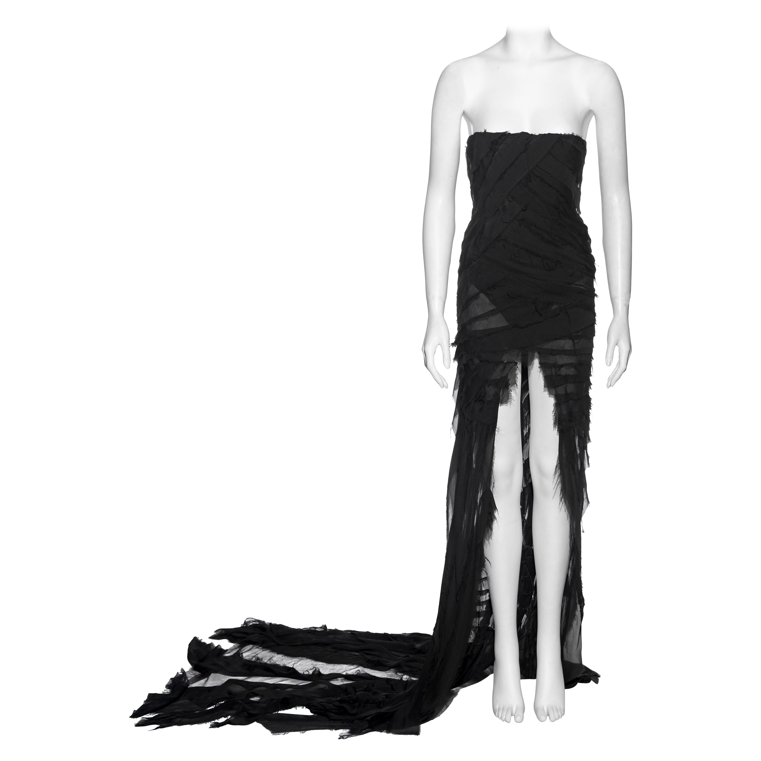Robe de soirée sans bretelles en soie noire arrondie avec traîne Roberto Cavalli, A/H 2001 en vente
