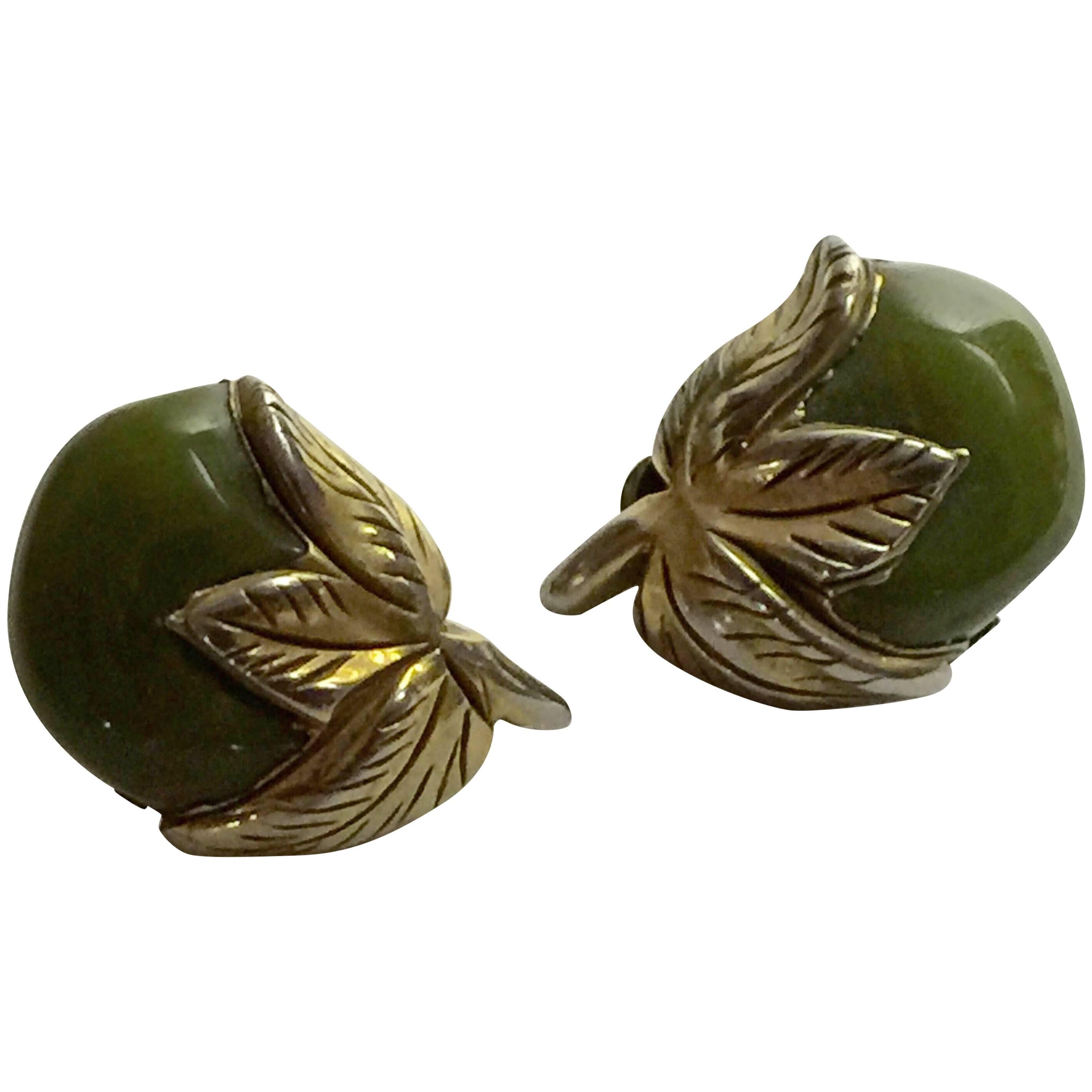 Canadian Clad 1930s Bakelite Clip On Earrings Green Fruits! For Sale