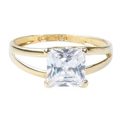 18 carat yellow gold ring