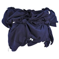 COMME DES GARÇONS Marineblaue Knotenbluse Größe XS
