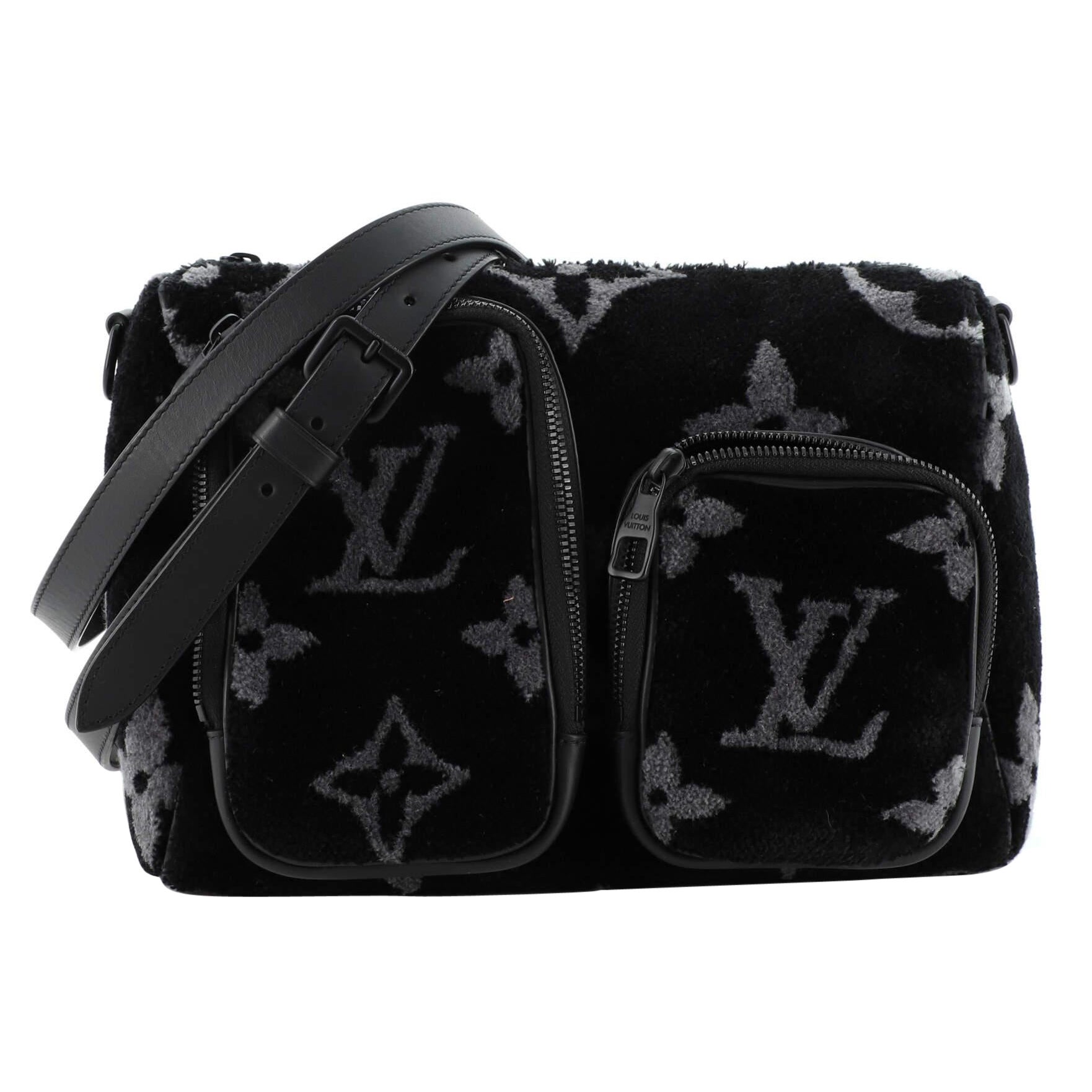 Louis Vuitton LV x YK Bandouli√ Re Keepall 25, Black, One Size