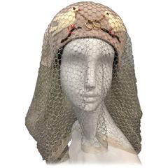1940s Irina Roublon Couture Hat w Dove Appliqués, Veiling and 14K Gold Rings 12