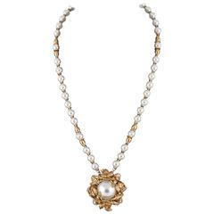 Wonderfully intricate Stanley Hagler NYC 1980s pearl and Russian gilt pendant 10