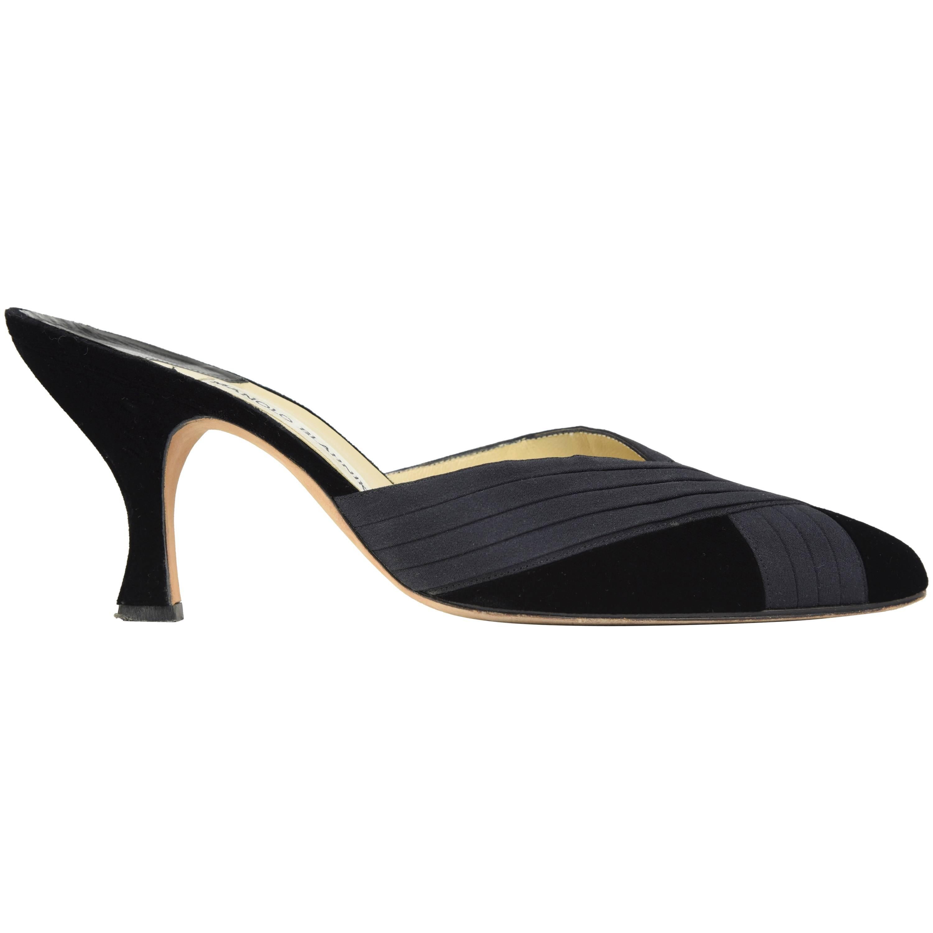 2010 Manolo Blahnik Black Velvet and Pleated Silk Formal Mule, Size 40 1/2 For Sale