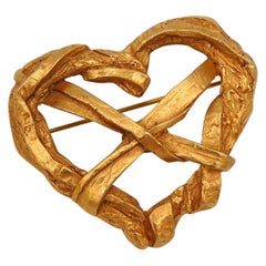 CHRISTIAN LACROIX Broche vintage texturée en forme de cœur à ruban