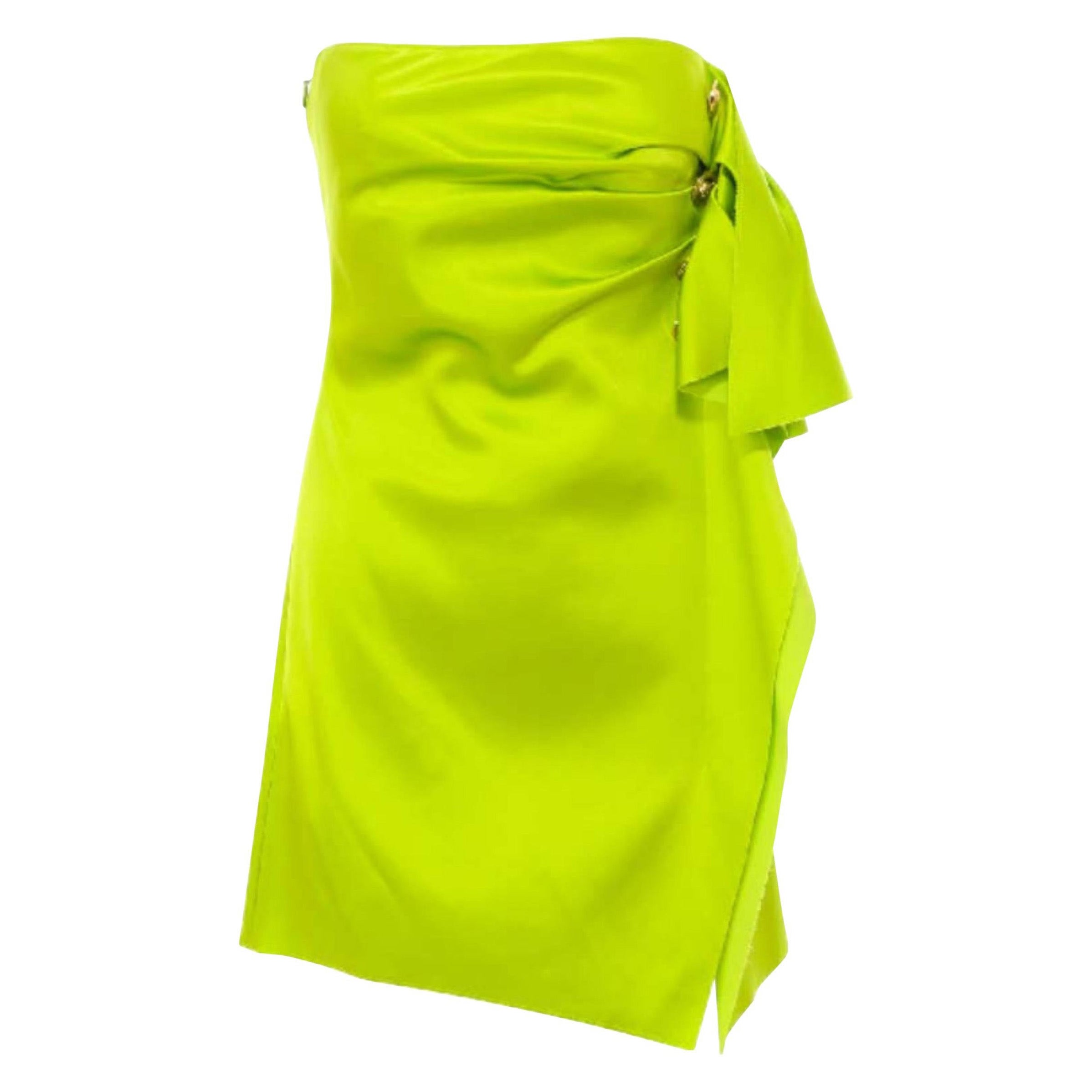 Printemps 2020 Look #42 LIME SATIN STRAPLESS DRESS as seen as Seen 40 - 4 en vente