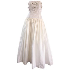 Bellissimo abito da sera vintage Richilene in taffetà di seta bianca con paillettes e perline