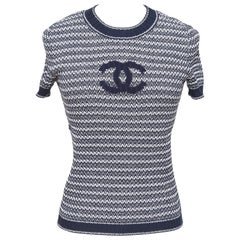 CHANEL Short Sleeve Sweater Top Knit Striped Blue Navy CC Logo Sz 34 For  Sale at 1stDibs