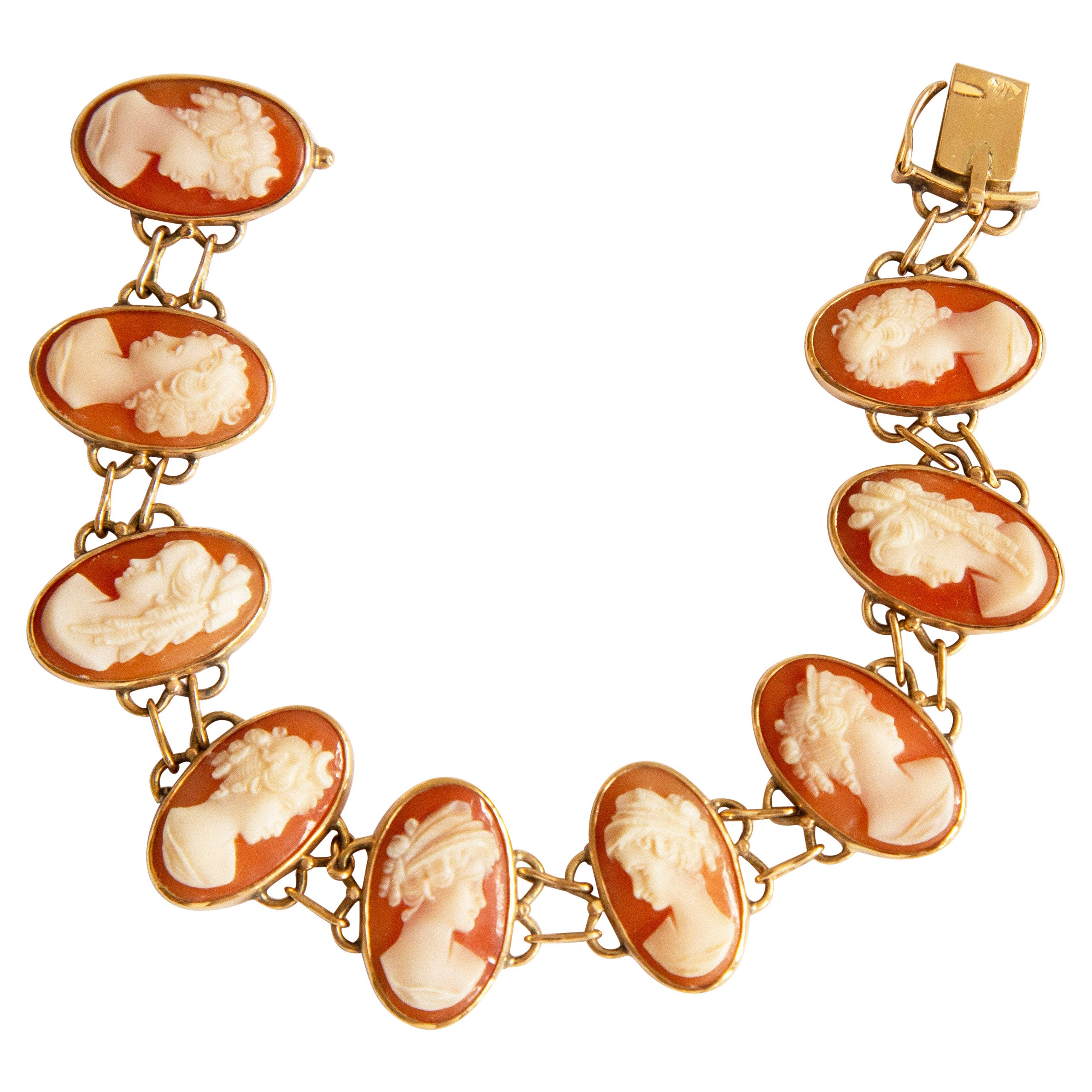 14 Karat Yellow Gold and Hand Carved Shell Cameo Link Bracelet For Sale