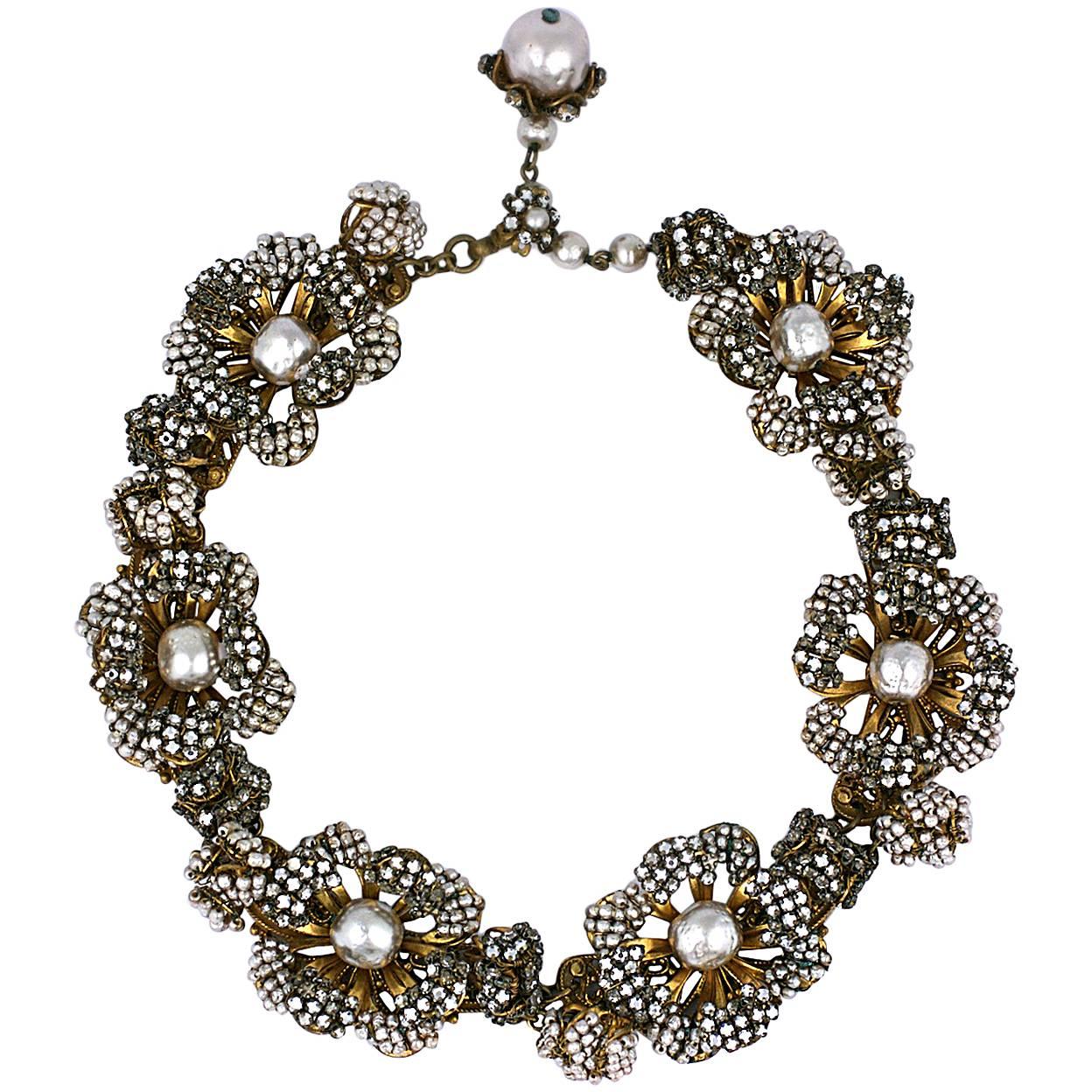 Miriam Haskell Collar de flores de rosa maciza y perlas de imitación en venta
