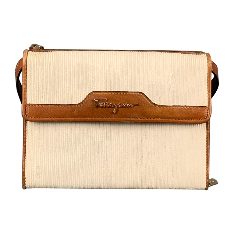 Vintage SALVATORE FERRAGAMO Beige Tan Ribbed Leather Cross Body Passport  Handbag For Sale at 1stDibs