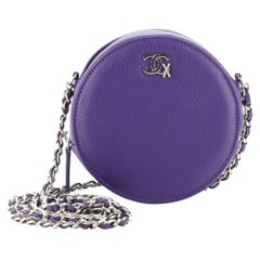 Chanel CC Ski Runde Clutch mit Kette aus Ziegenleder Mini