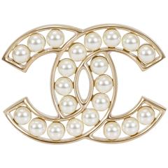 Chanel Pearl CC Logo Pin