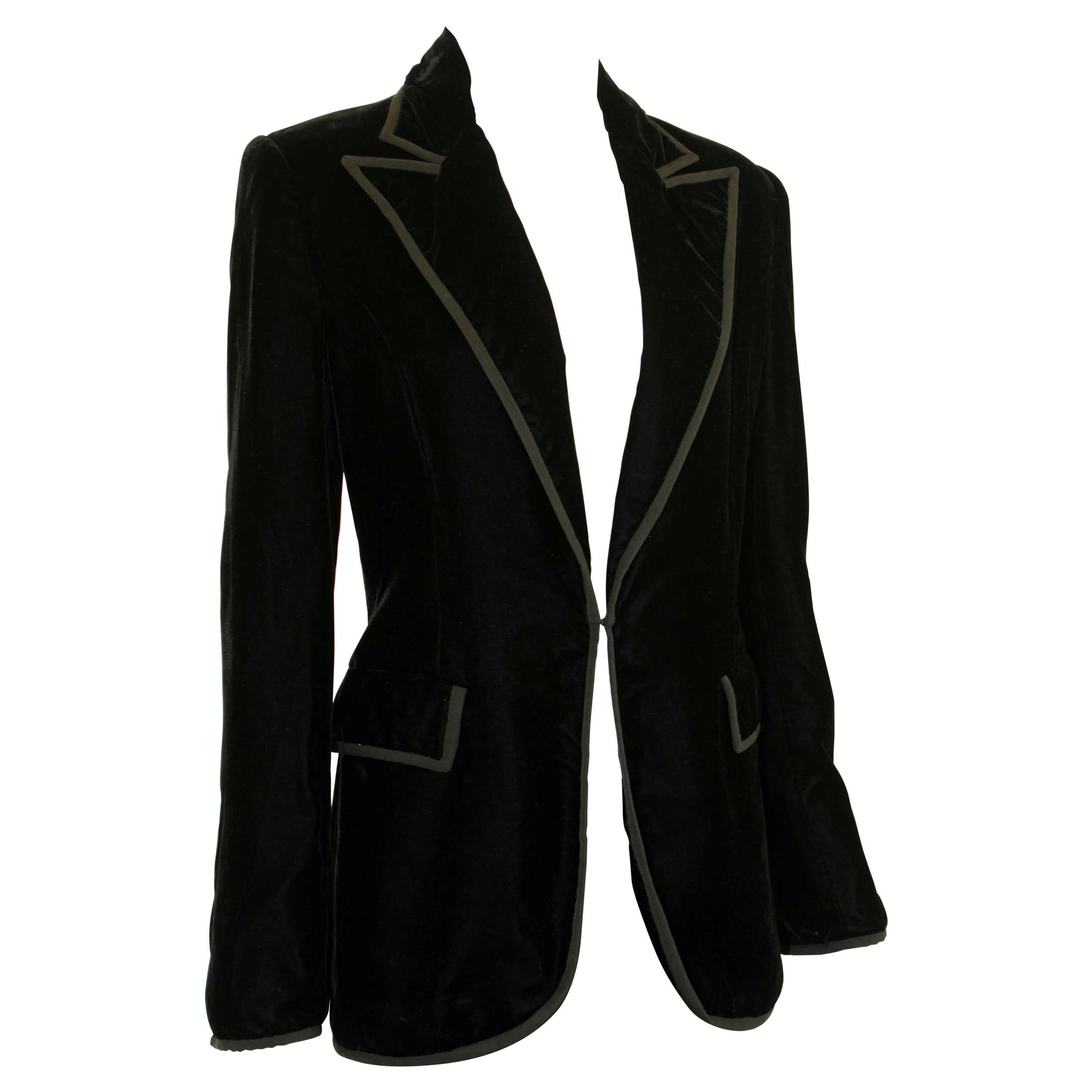 CAROLINA HERRERA Black Velvet Blazer Tuxedo For Sale