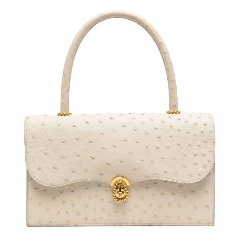 60s Hermès Vintage ivory ostrich leather handbag with gold-tone metal hardware For Sale