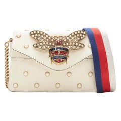GUCCI Queen Margaret Borsa a tracolla con borchie di perle bianche con lembo di chiusura