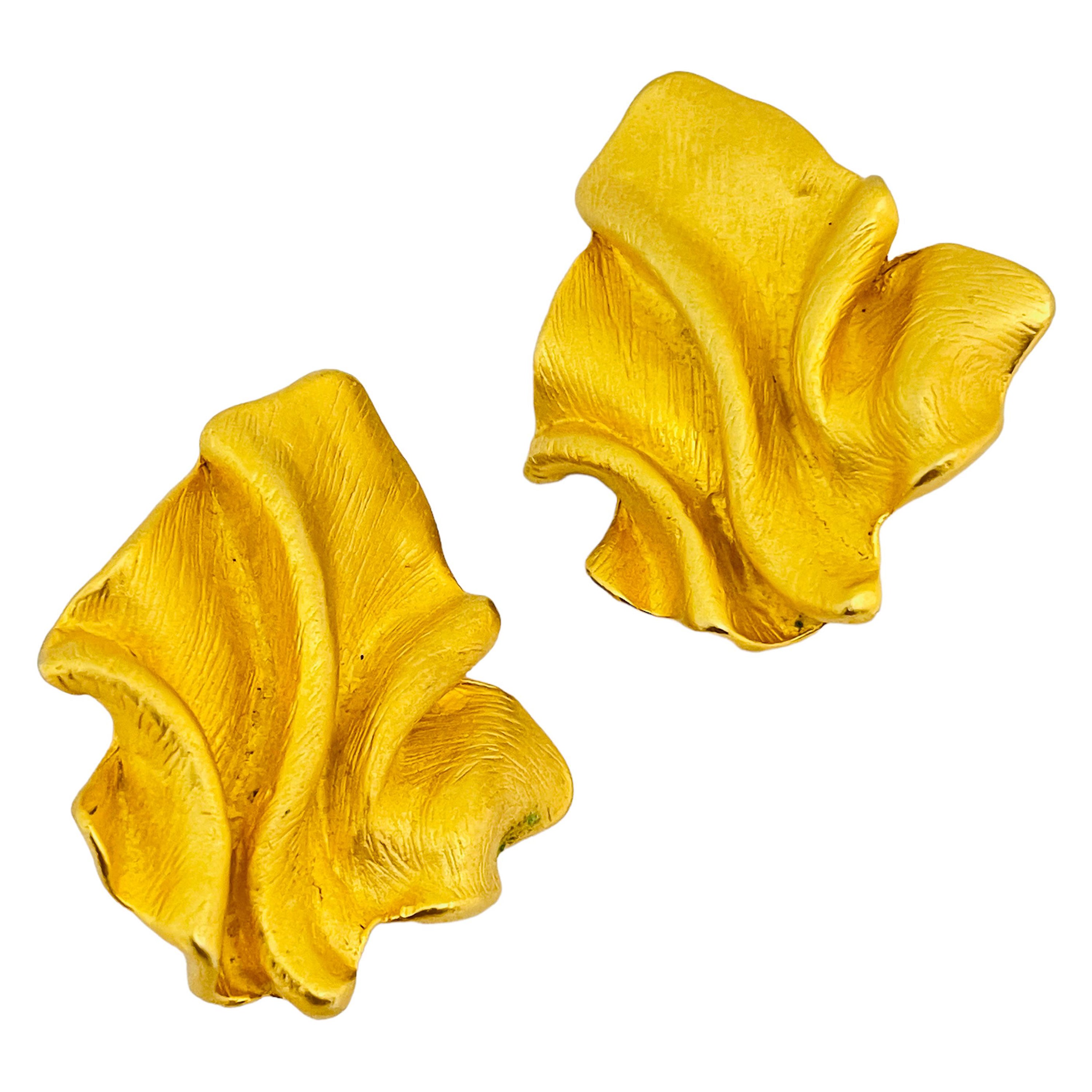 Vintage NORMA JEAN matte gold modernist designer runway clip on earrings For Sale