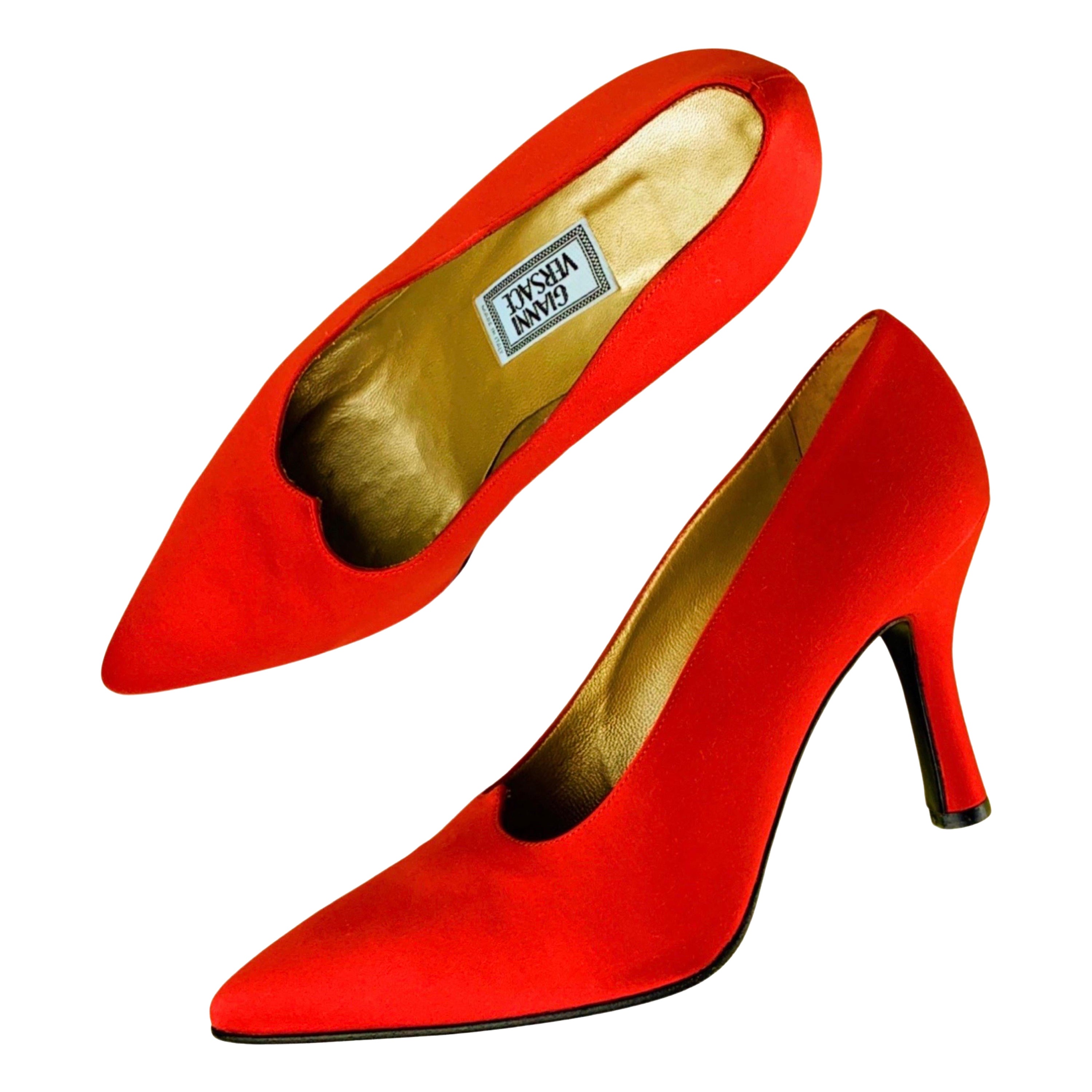 SS 1995 Gianni Versace Sweetheart Pumps For Sale