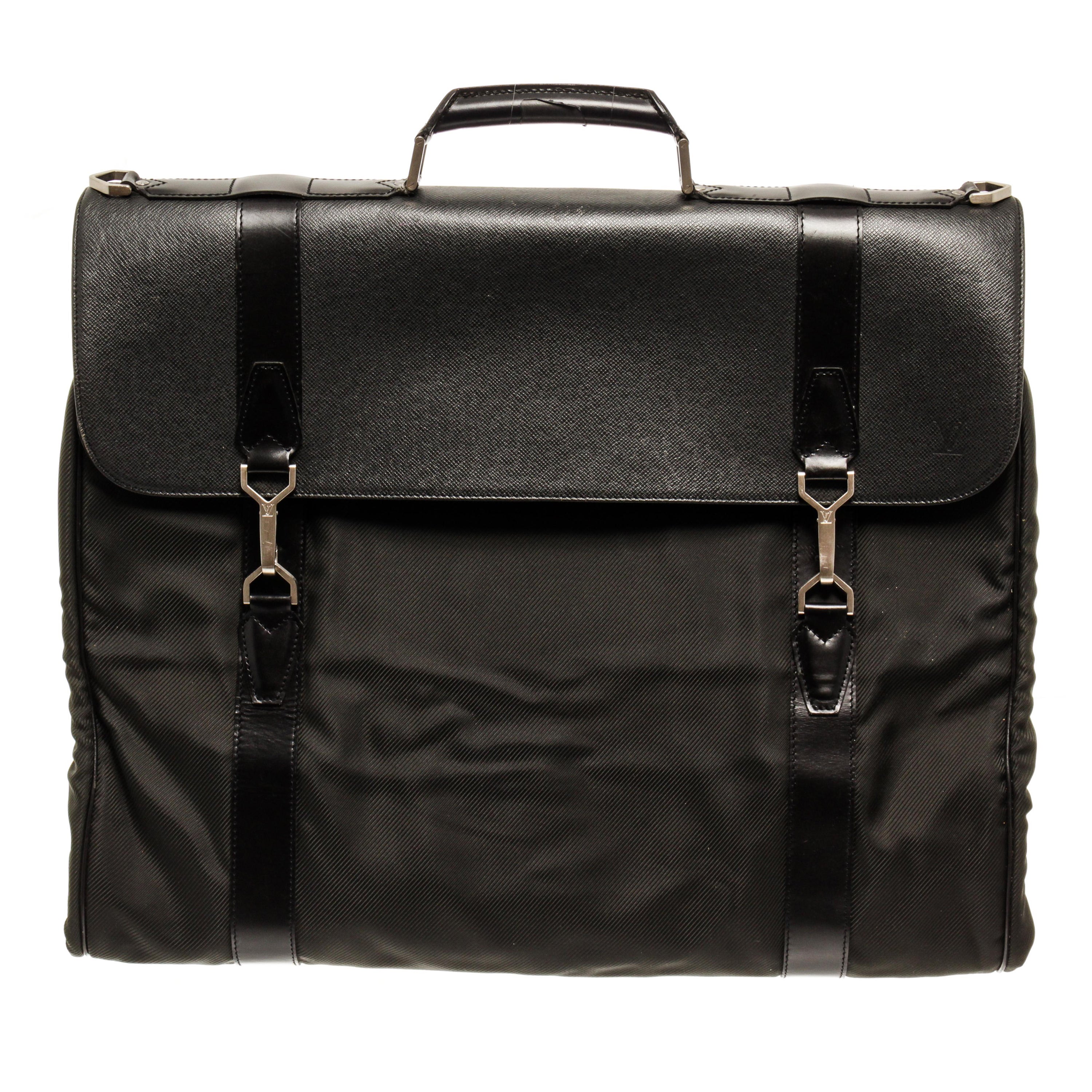 Louis Vuitton Black Nylon and Taiga Leather Portable Gibeciere Travel Bag For Sale