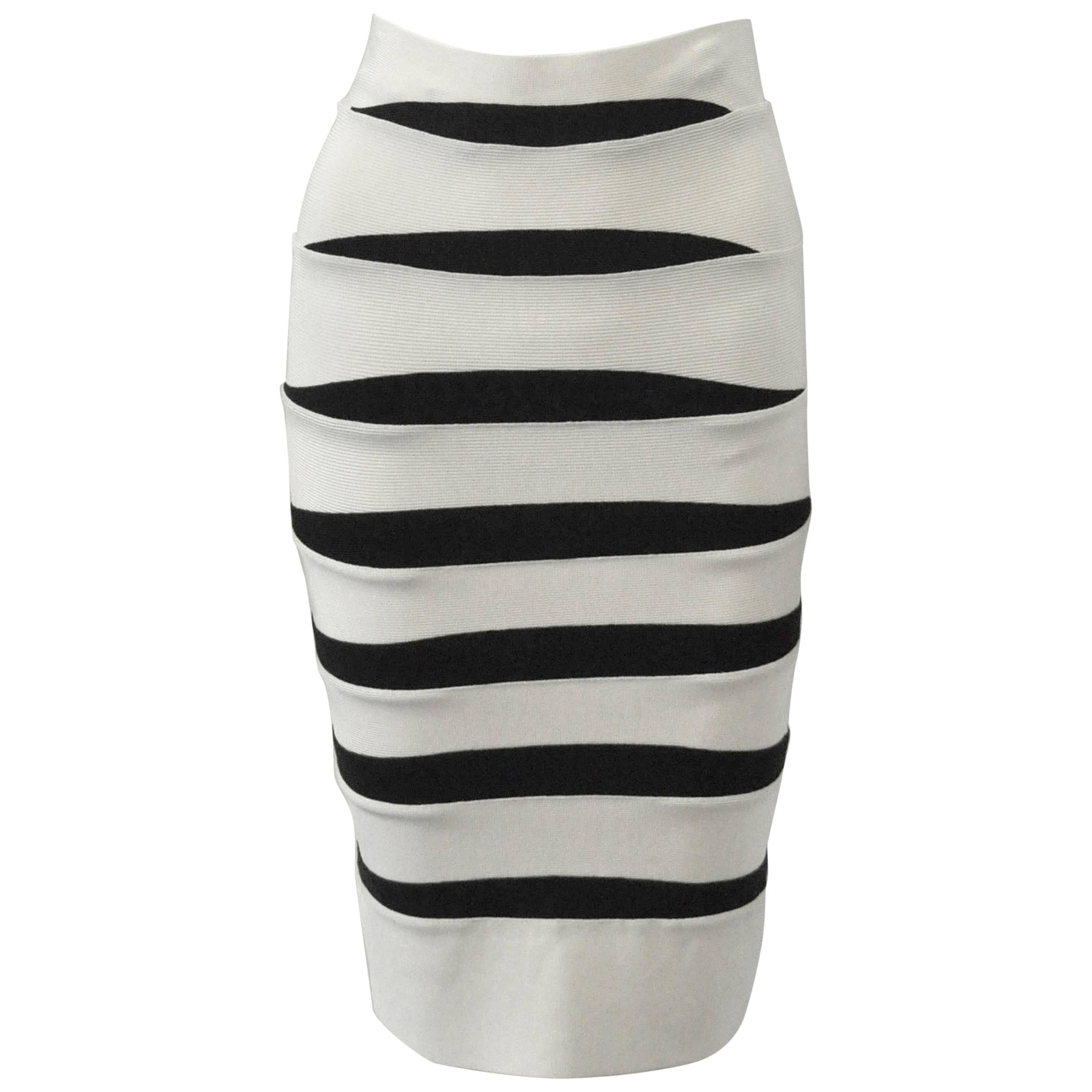 Herve Leger White and Black Body Con Bandage Skirt For Sale