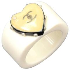Retro Chanel White Plastic Ring Heart CC Logo
