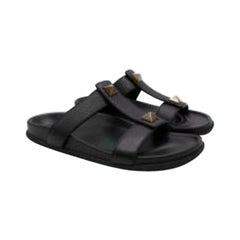 black leather Roman Stud sandals