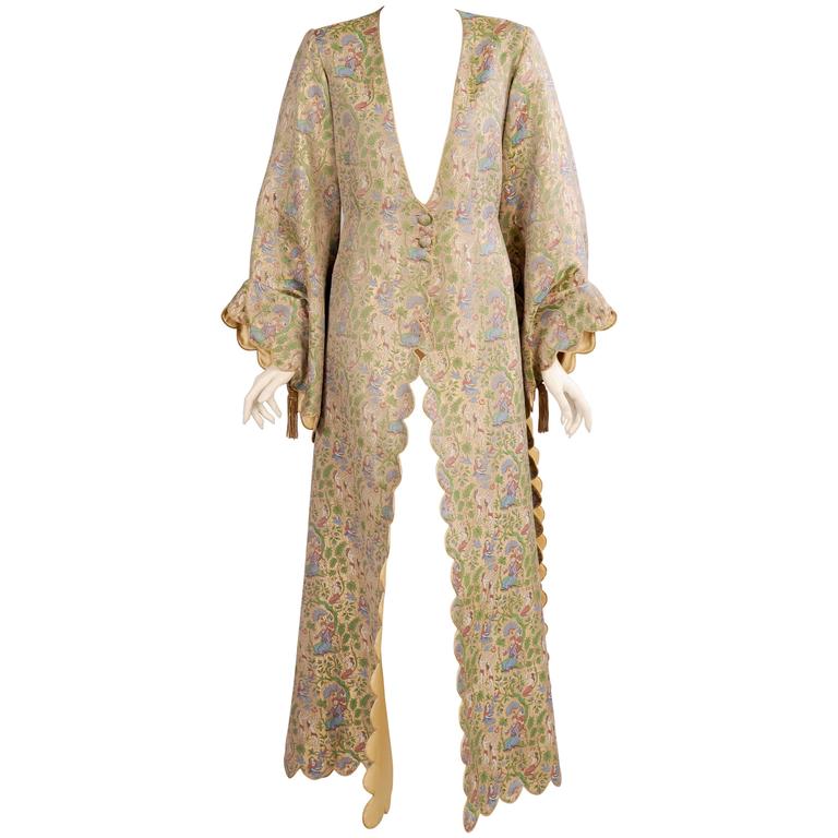 Spectacular Metallic Gold Woven Silk Evening Coat with Scalloped Edges