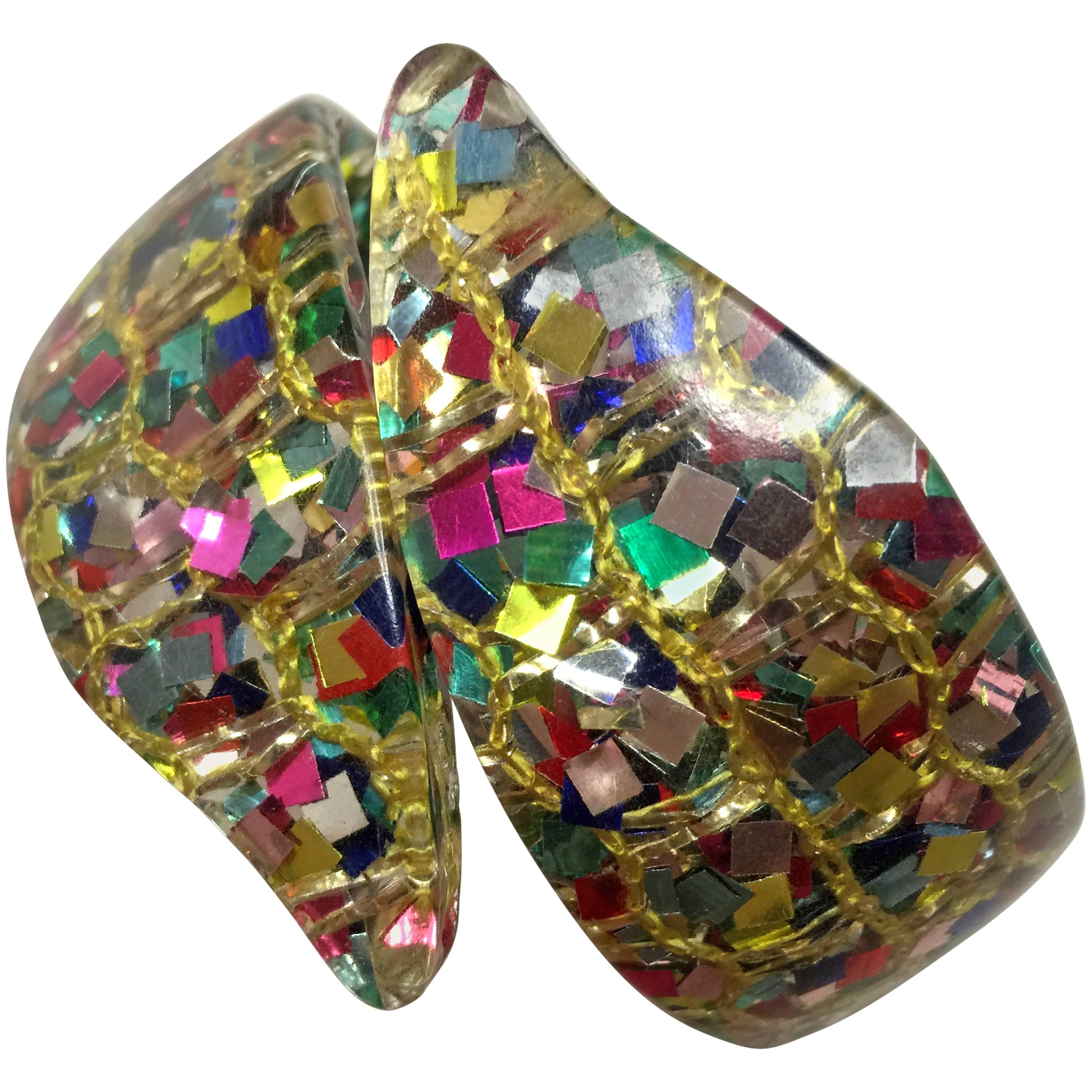 1950s Multicolor Confetti Lucite Hinged Bracelet  For Sale