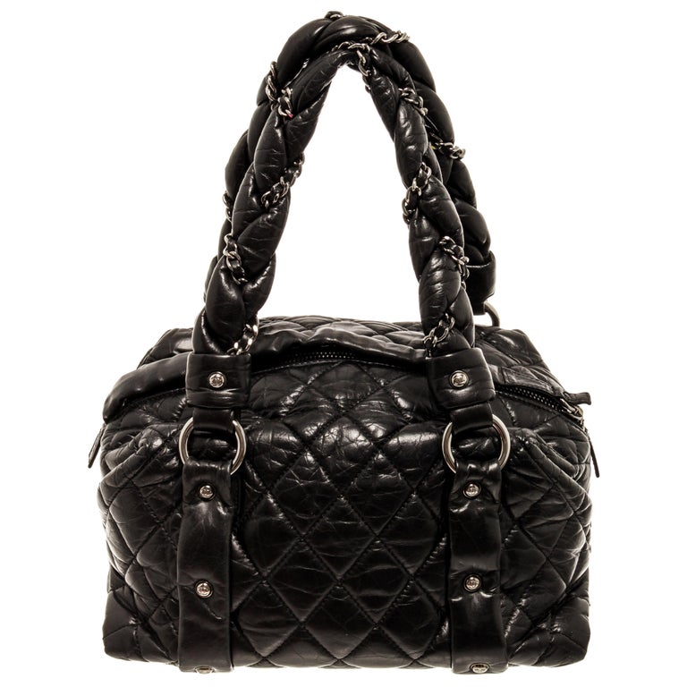 Enchaîné Medium Calfskin Shoulder Bag - Black