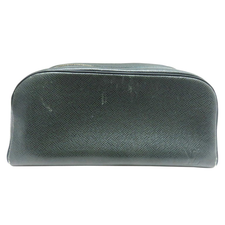 Louis Vuitton Green Epi Leather Toiletry Pouch For Sale at 1stDibs