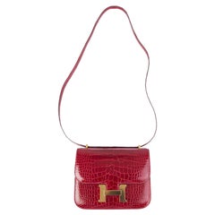 HERMES Braise red Shiny Alligator CONSTANCE 18 Shoulder Bag