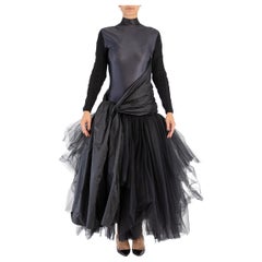 Jean-Paul Gaultier - Robe jupe en maille de soie noire à manches et jupe en tulle, années 2000