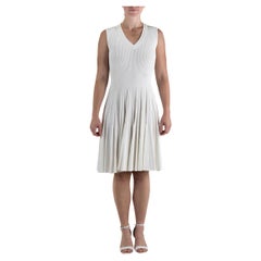 2000S AZZEDINE ALAIA White Rayon Blend V Neck Ribbed Dress (robe à col en V en rayonne)