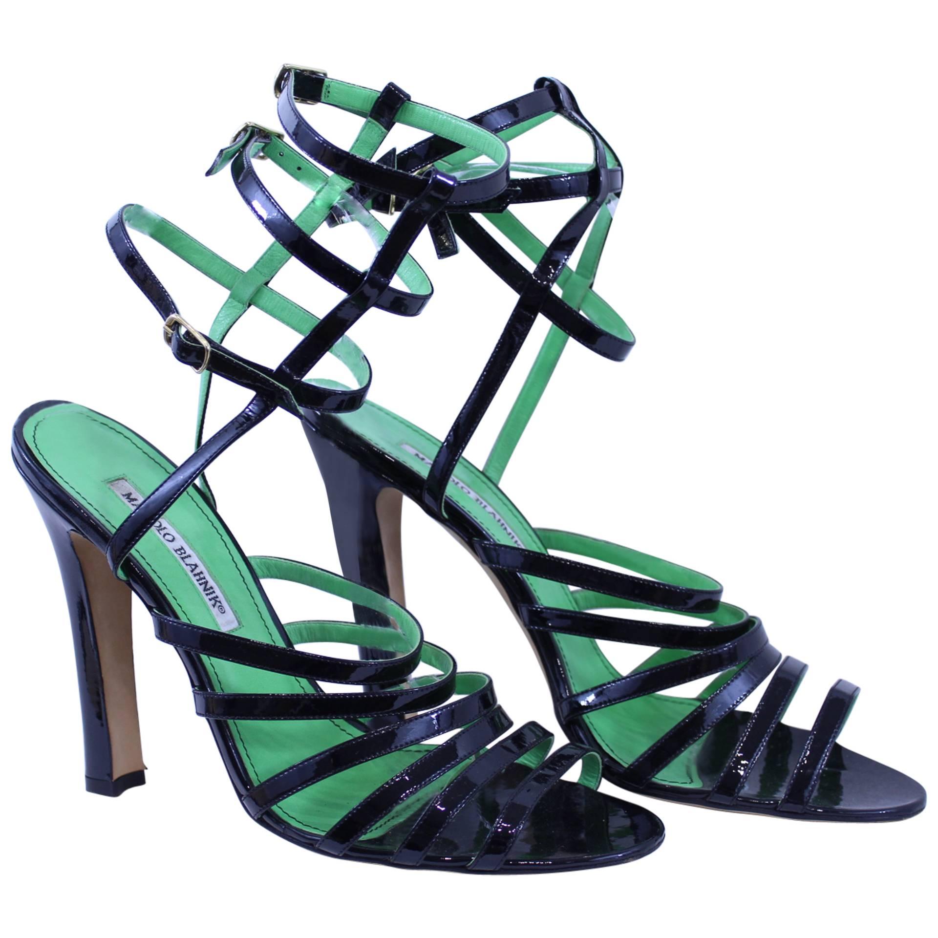Manolo Blahnik Black and Green Sandals in Patented leather For Sale
