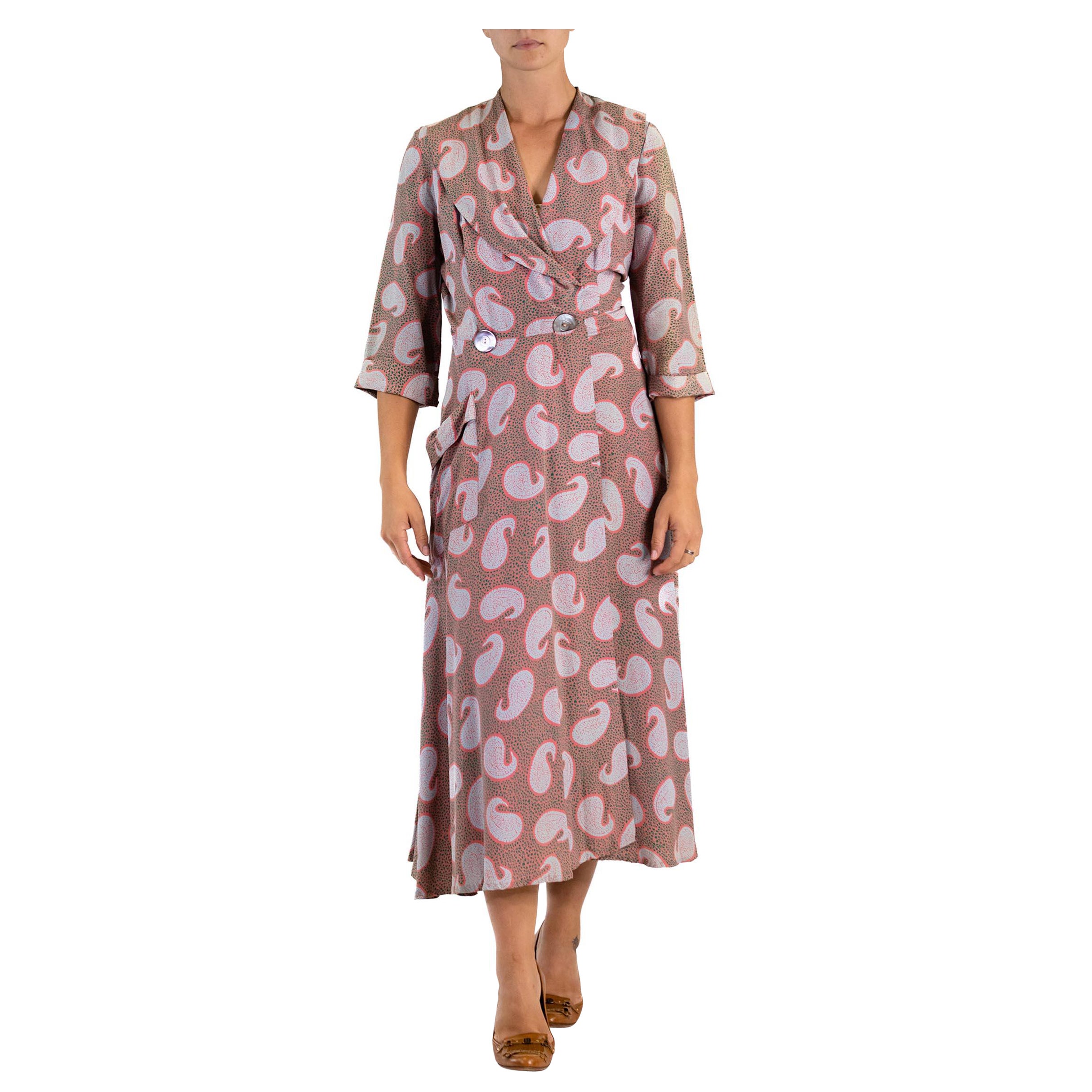 1940S SAYBURY Tan & Blue Cold Rayon  Paisley Wrap Dress With Large Button Closu For Sale