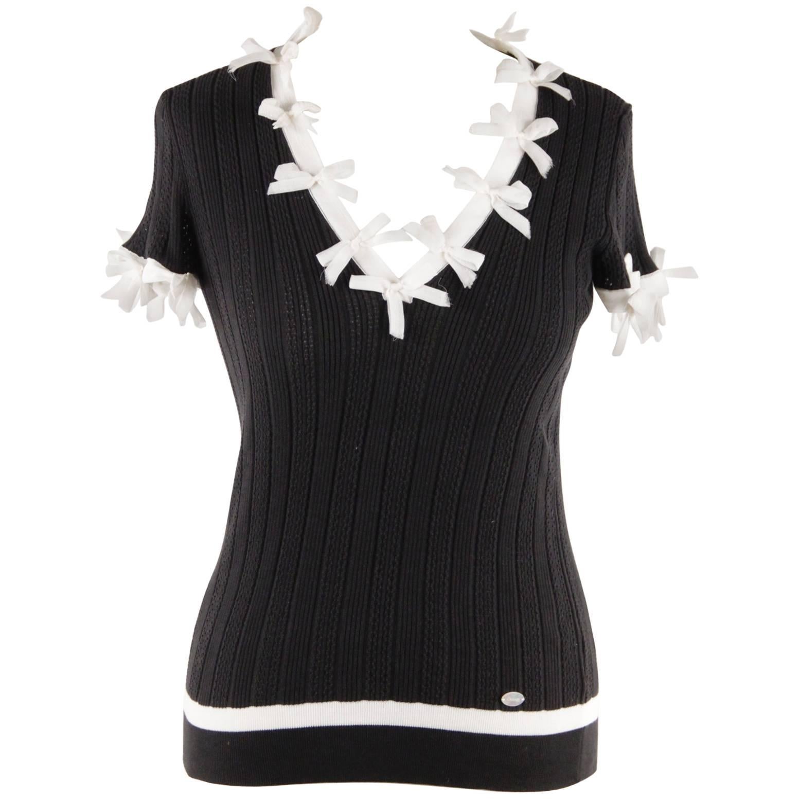 CHANEL Black Cotton KNIT TOP Short Sleeve with BOWS Detailing SIZE 38